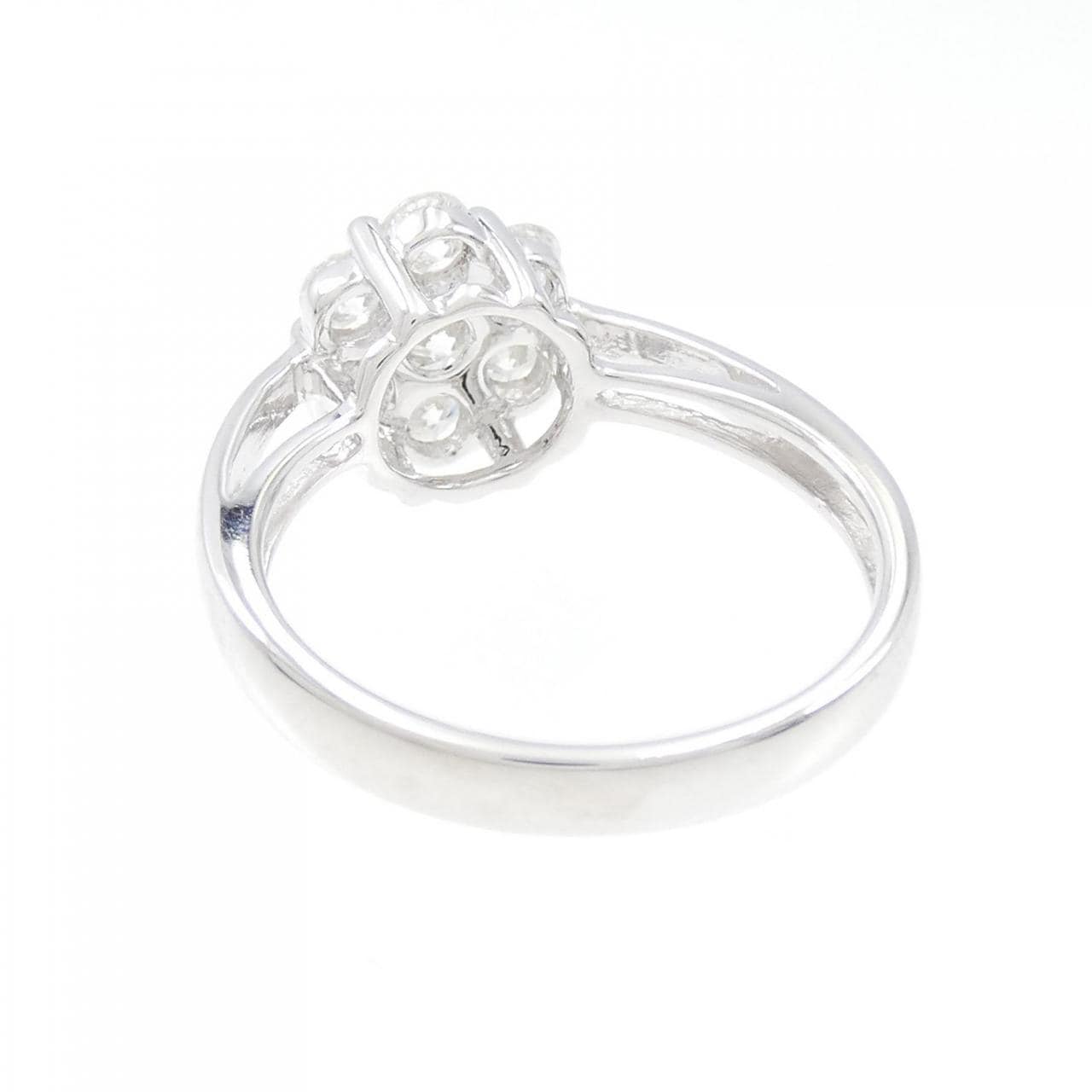 K18WG flower Diamond ring 1.00CT