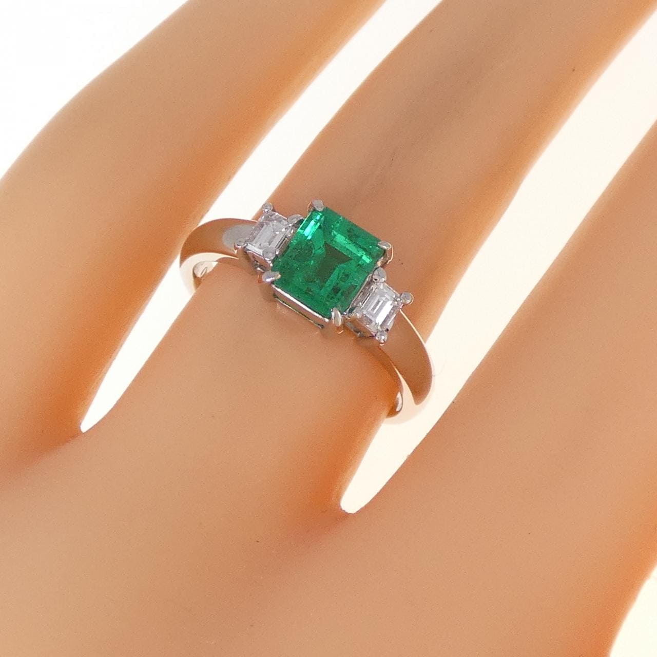 PT900翡翠戒指0.95CT