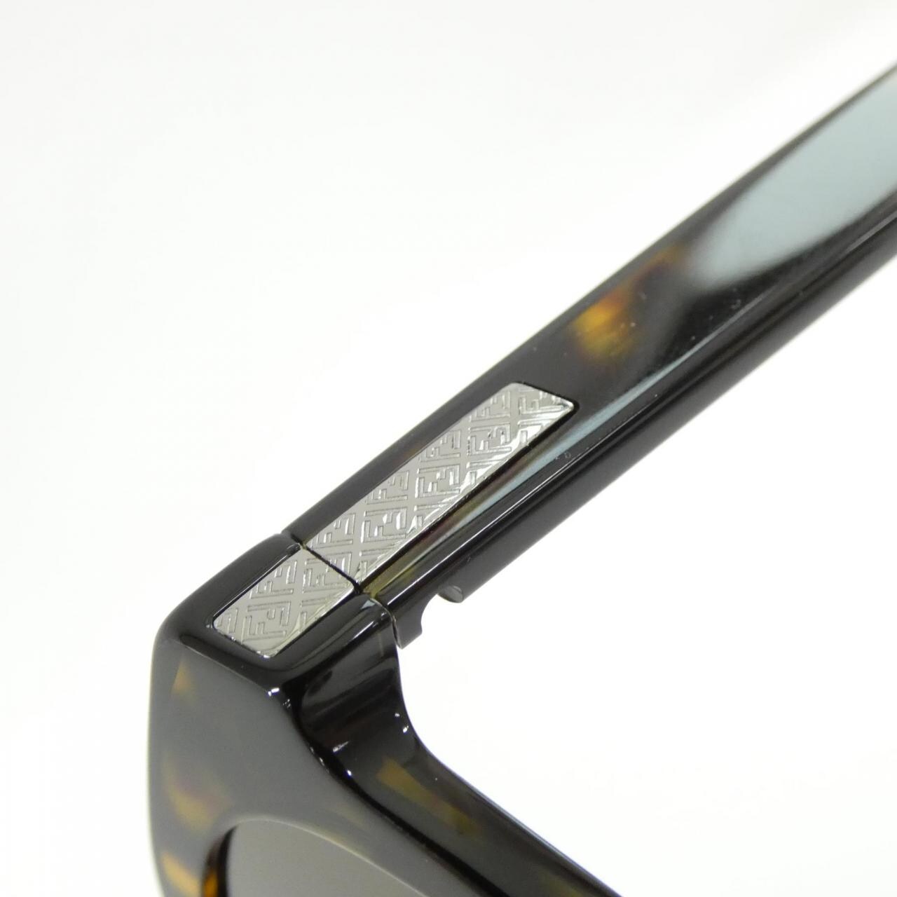 [新品] FENDI FE40092I 太陽眼鏡