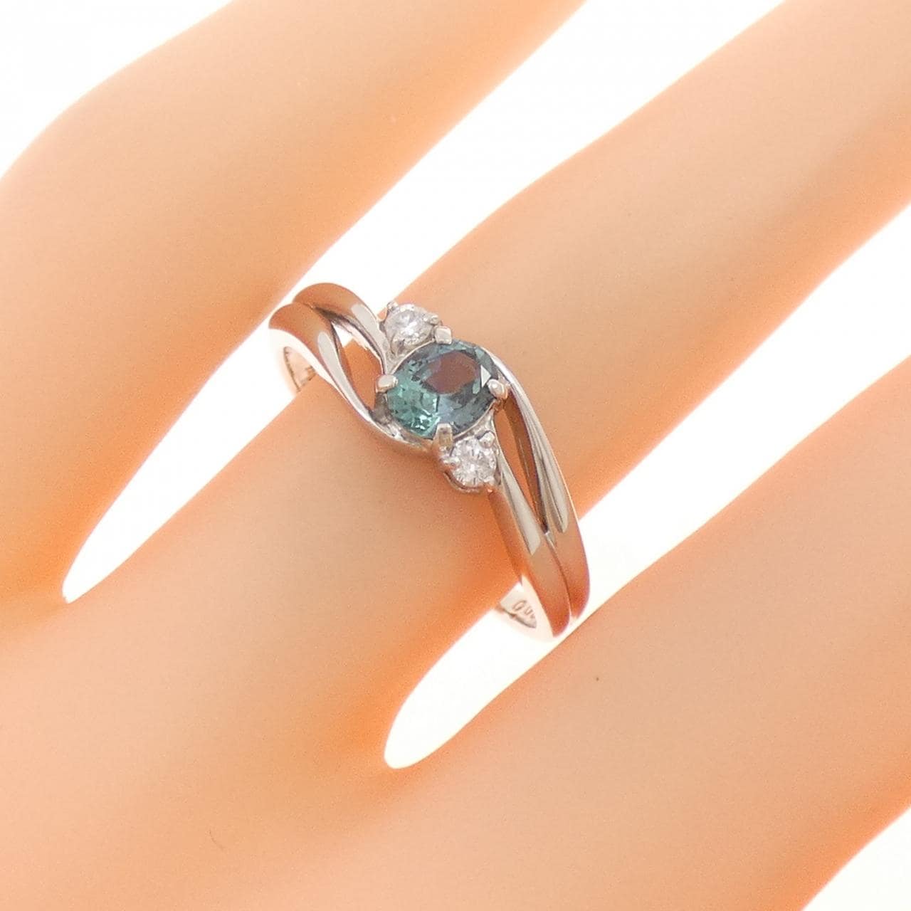 クレサンベール 合成アレキサンドライト リング 0.36CT