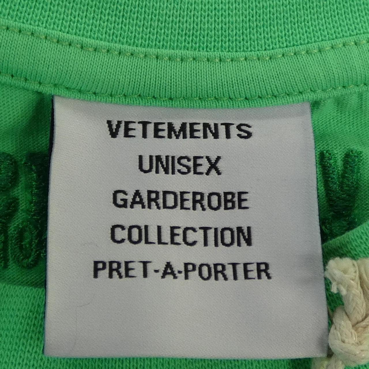 ヴェトモン VETEMENTS Tシャツ