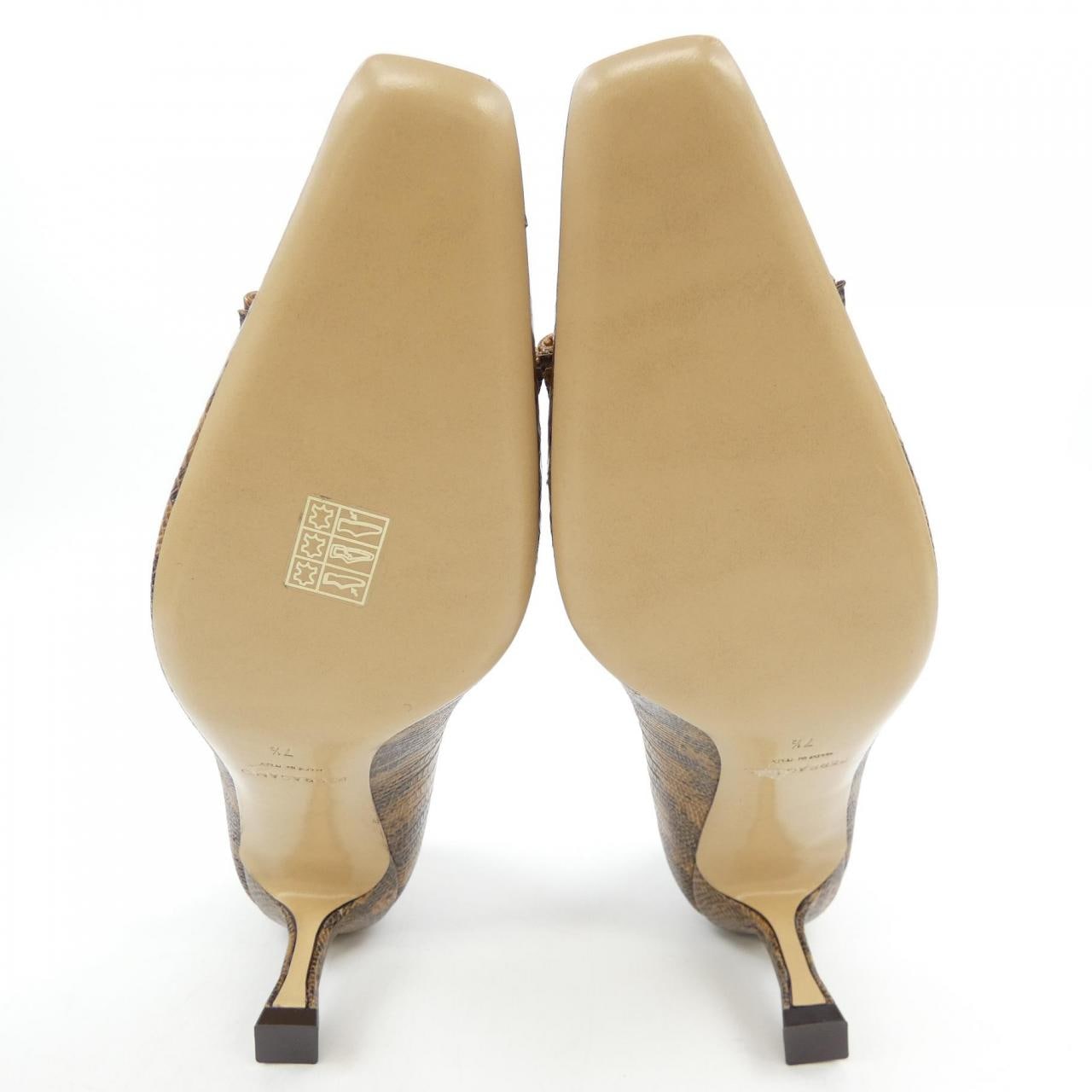 サルヴァトーレフェラガモ SALVATORE FERRAGAMO パンプス