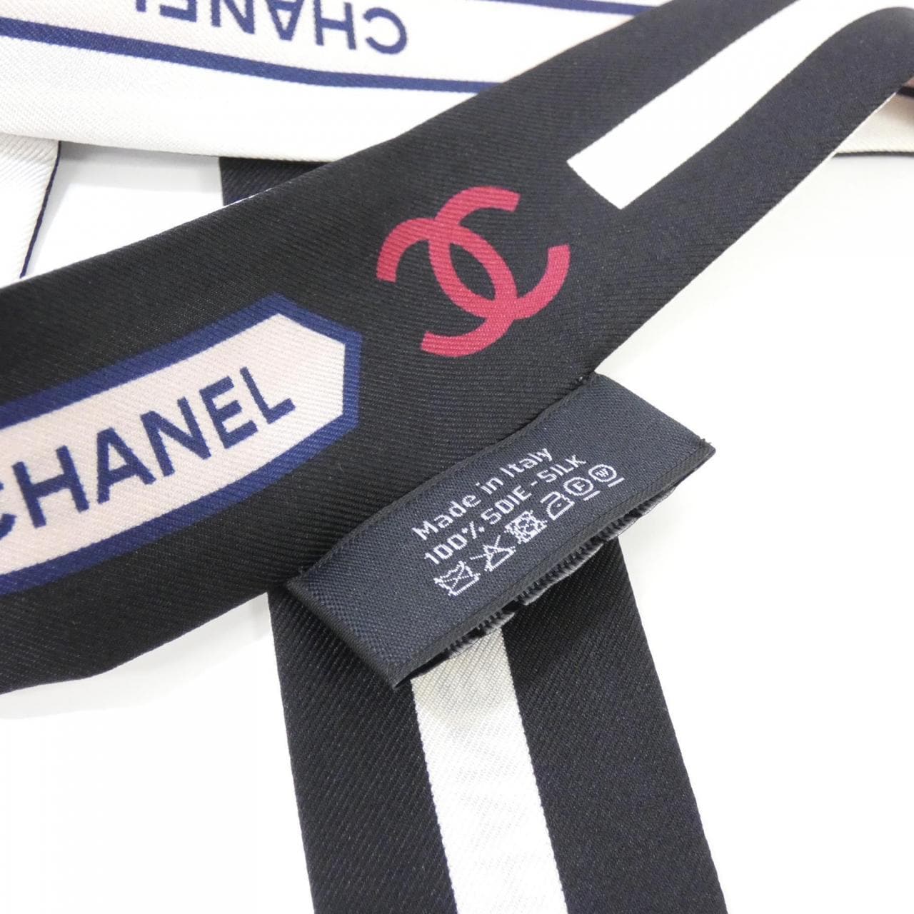 CHANEL hair band