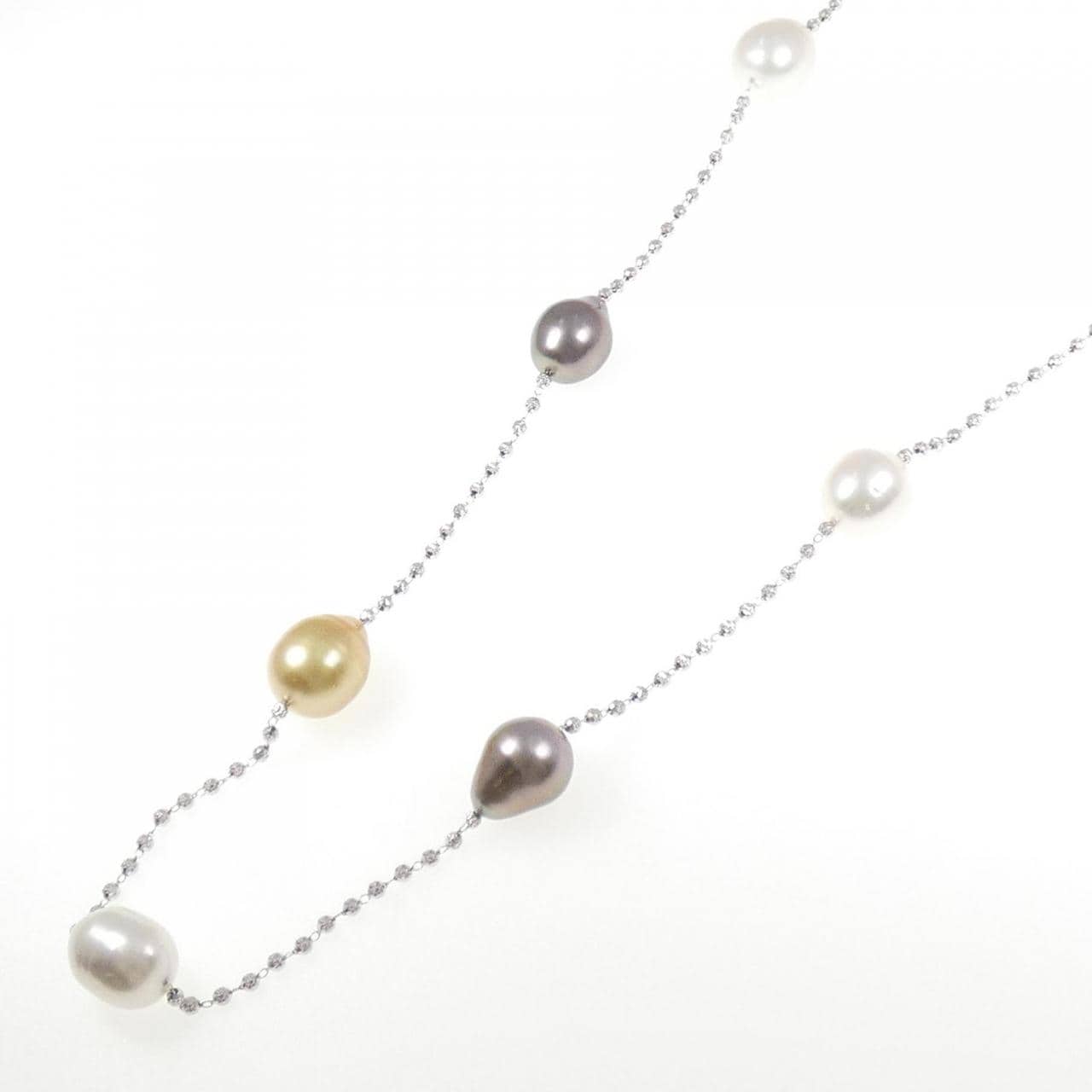 K18WG White Butterfly Pearl necklace