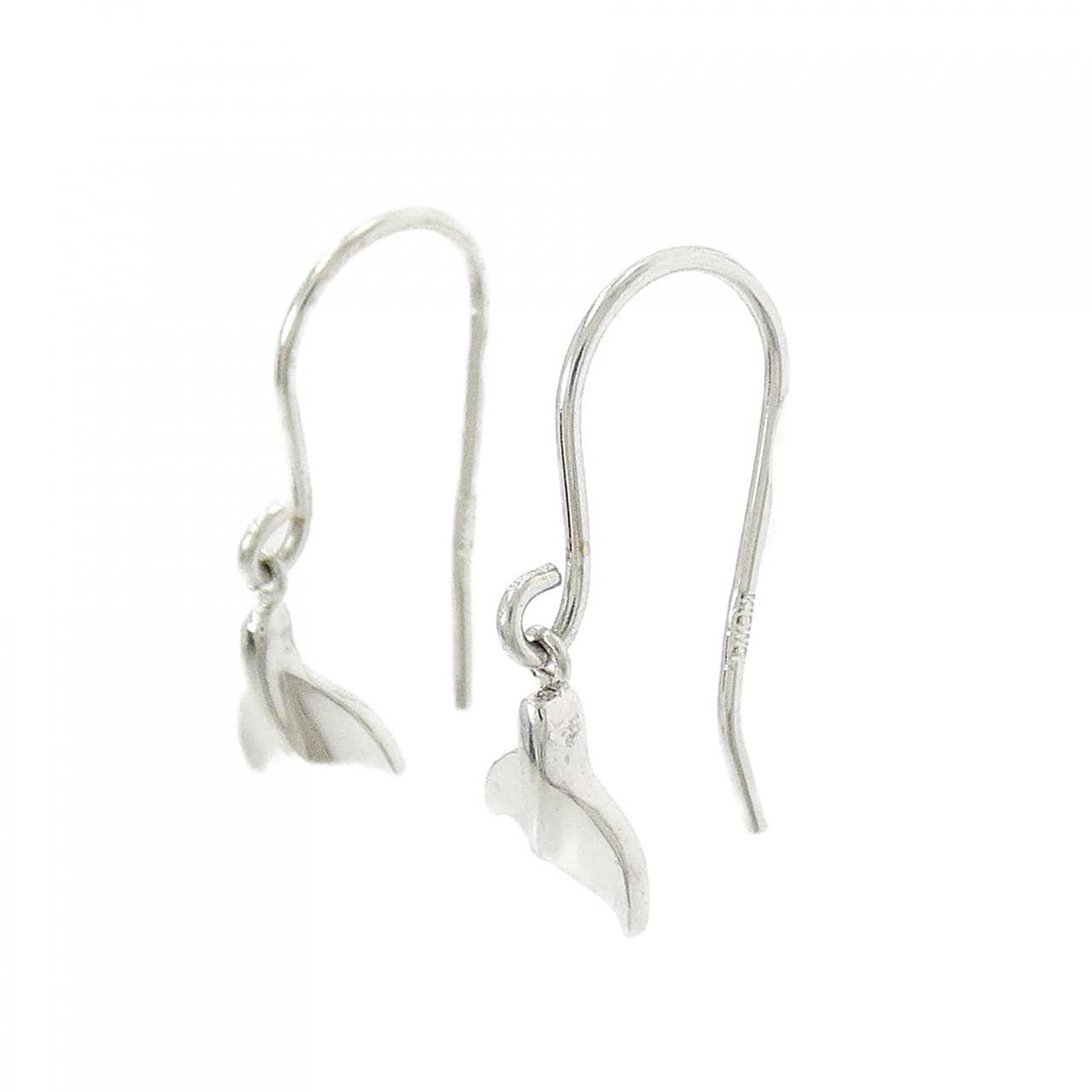 [BRAND NEW] K18WG whale tail earrings