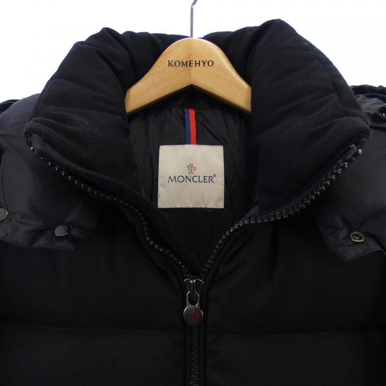モンクレール MONCLER ダウンジャケット