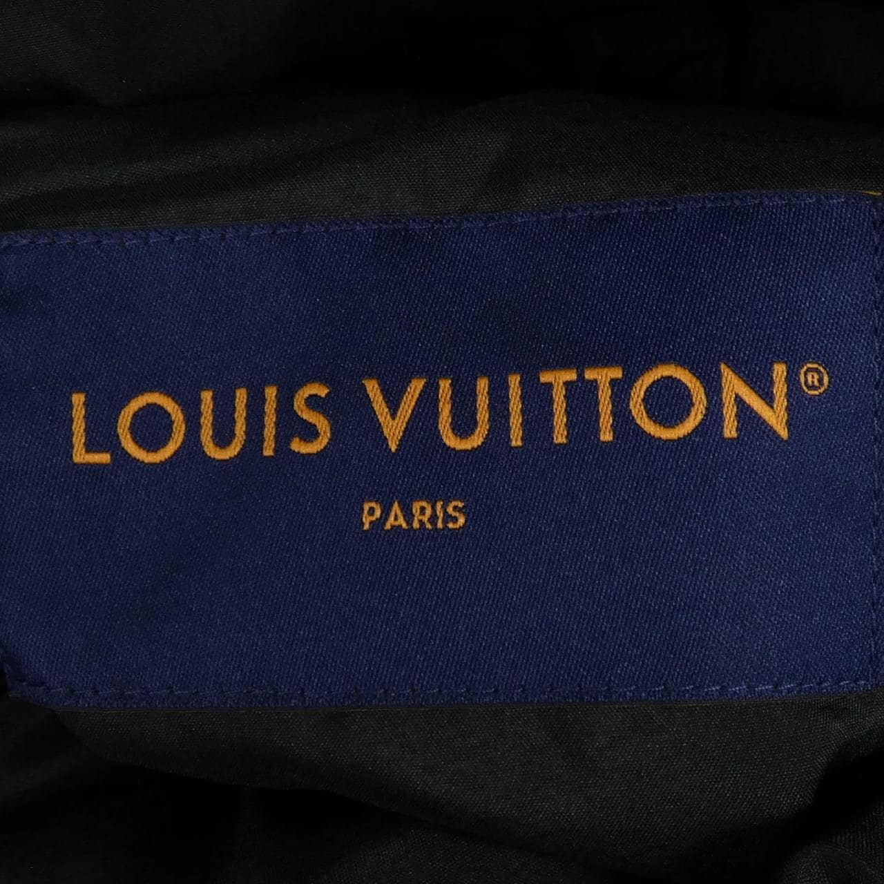 ルイヴィトン LOUIS VUITTON オーバーサイズパッファージャケット HPB80ERSC ダウンジャケット