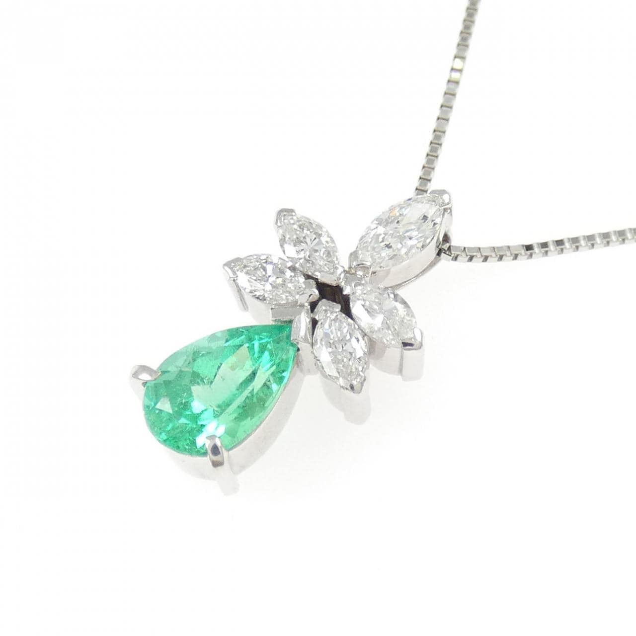 PT900/PT850 エメラルド ネックレス 0.85CT