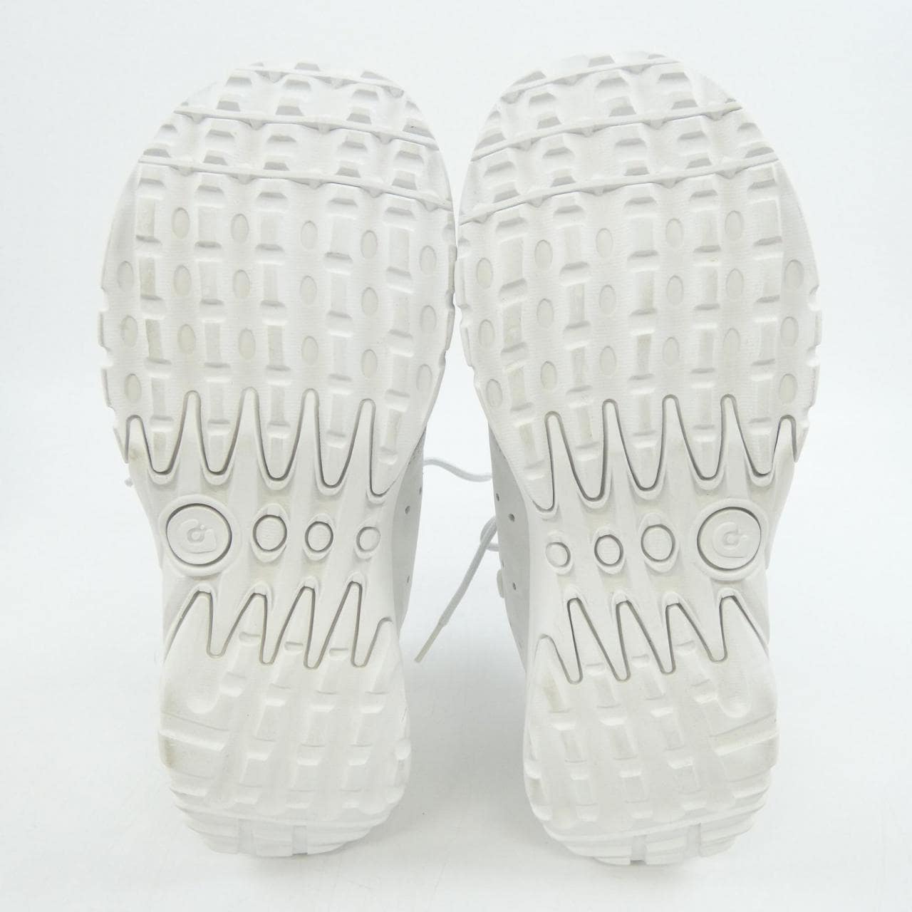 GRAVIS RIVAL スニーカー