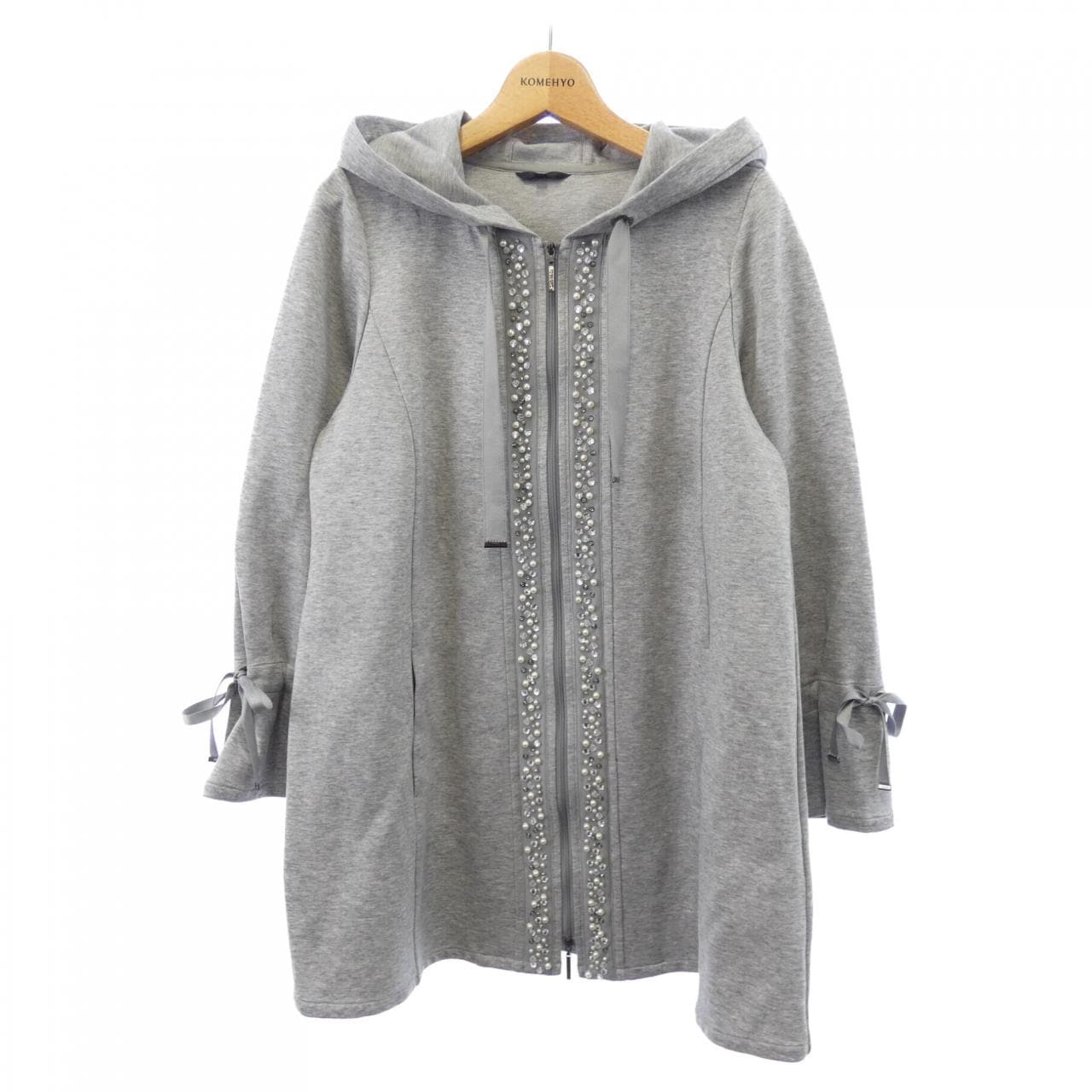 トゥービーシック TO BE CHIC パーカー