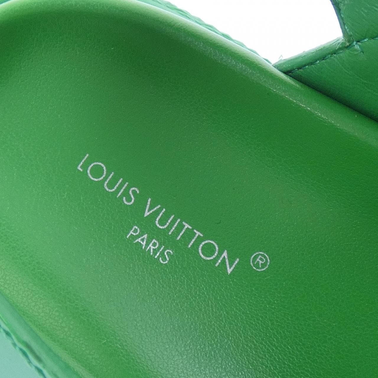 ルイヴィトン LOUIS VUITTON LVサークル LVアークライトライン サンダル