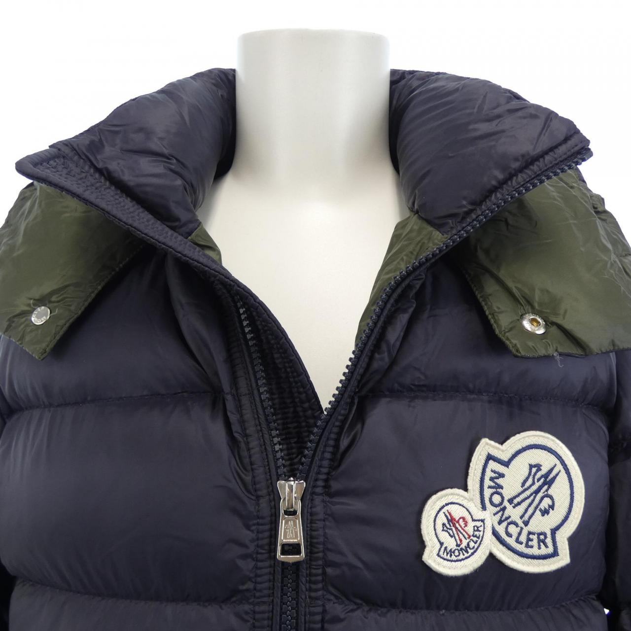 モンクレール MONCLER ダウンジャケット