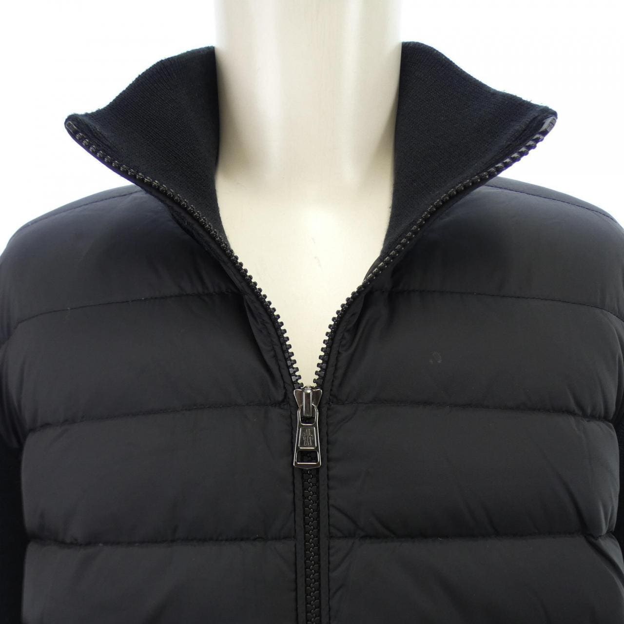 モンクレール MONCLER ダウンジャケット