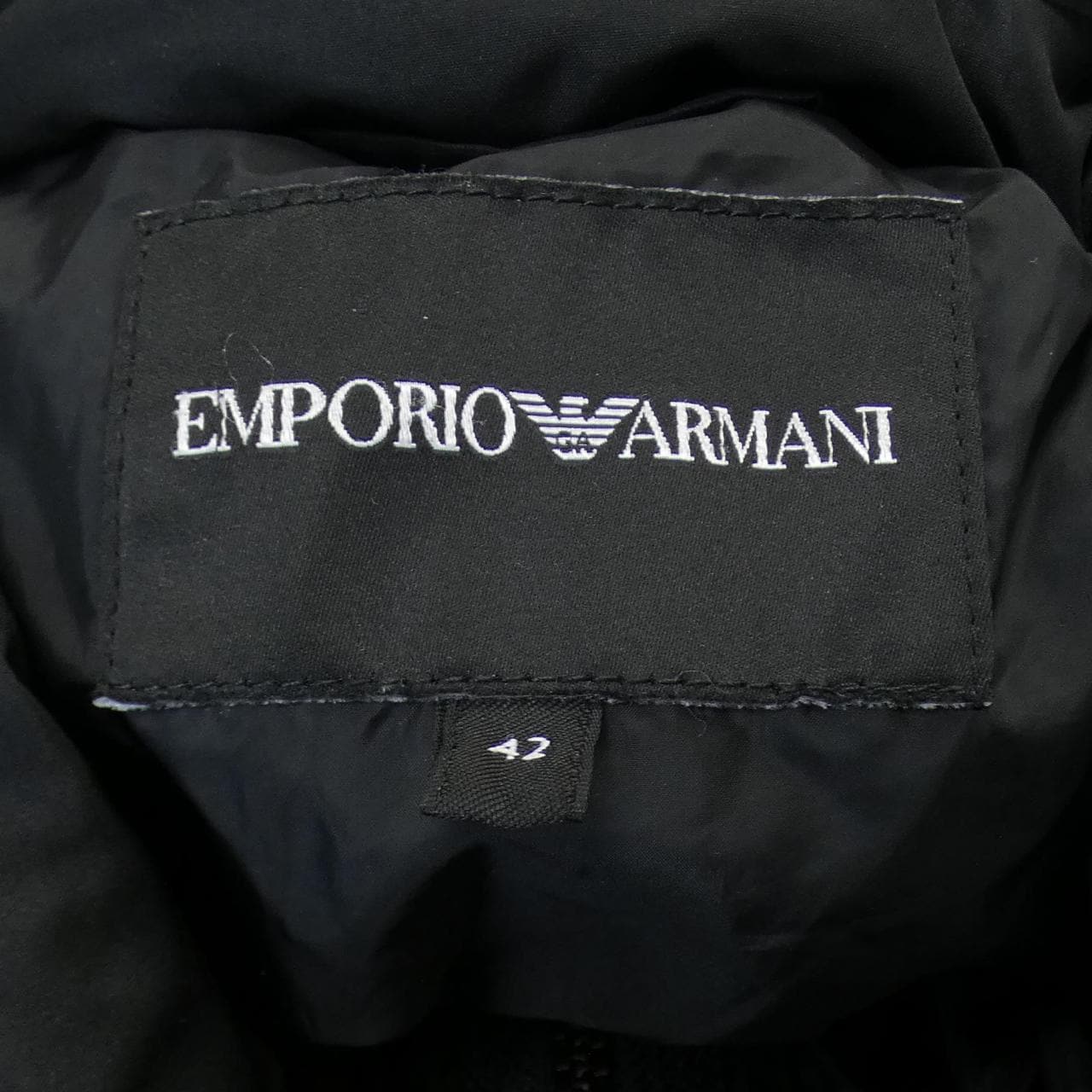 EMPORIO ARMANI安普里奧·阿瑪尼羽絨服