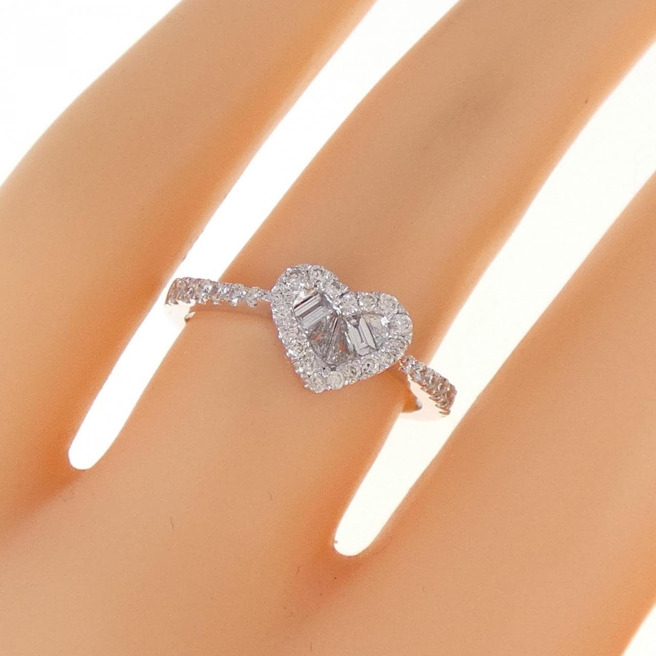 K18WG heart Diamond ring 0.38CT