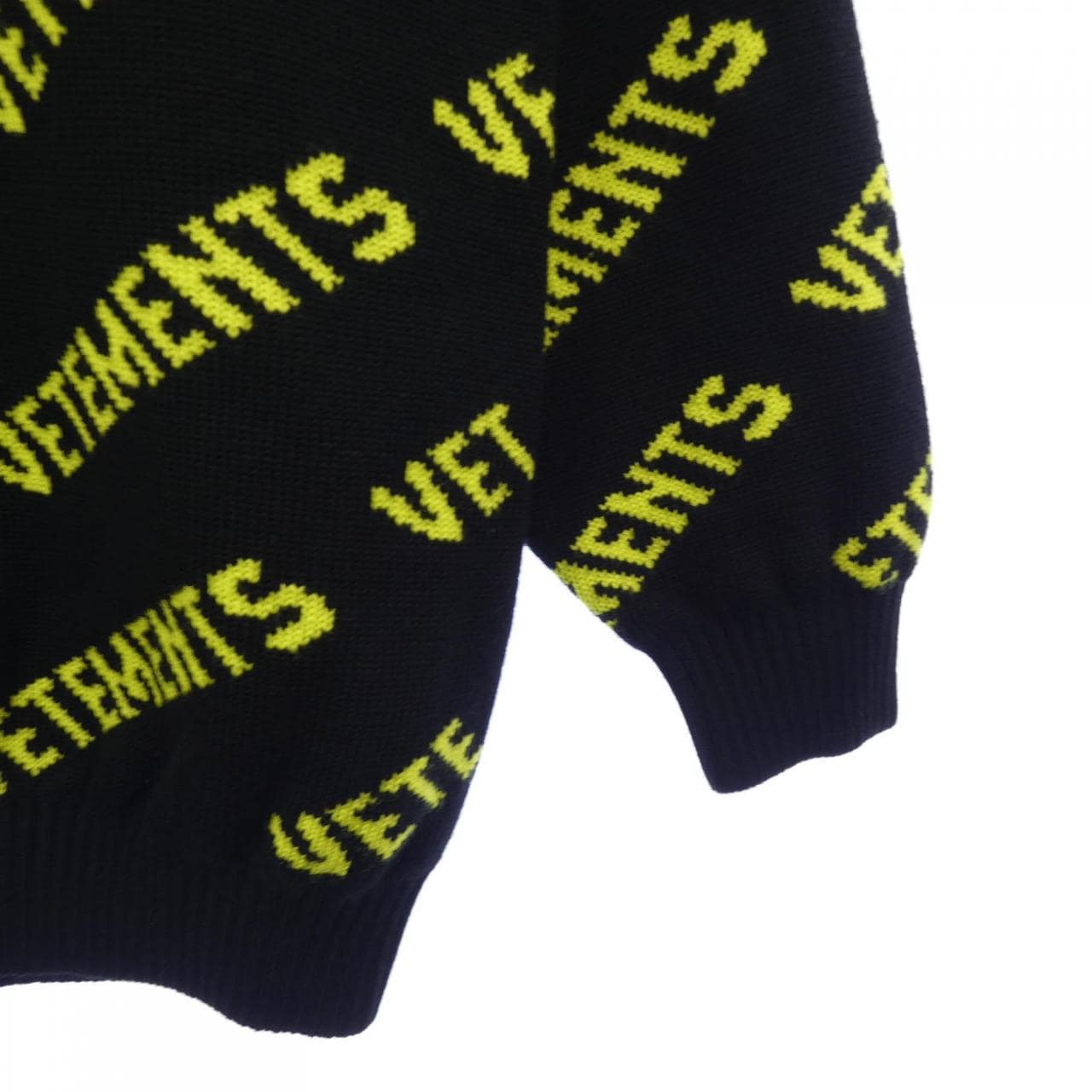 ヴェトモン VETEMENTS ニット