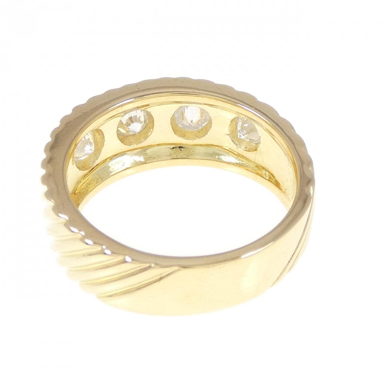 18CTYG Diamond Ring