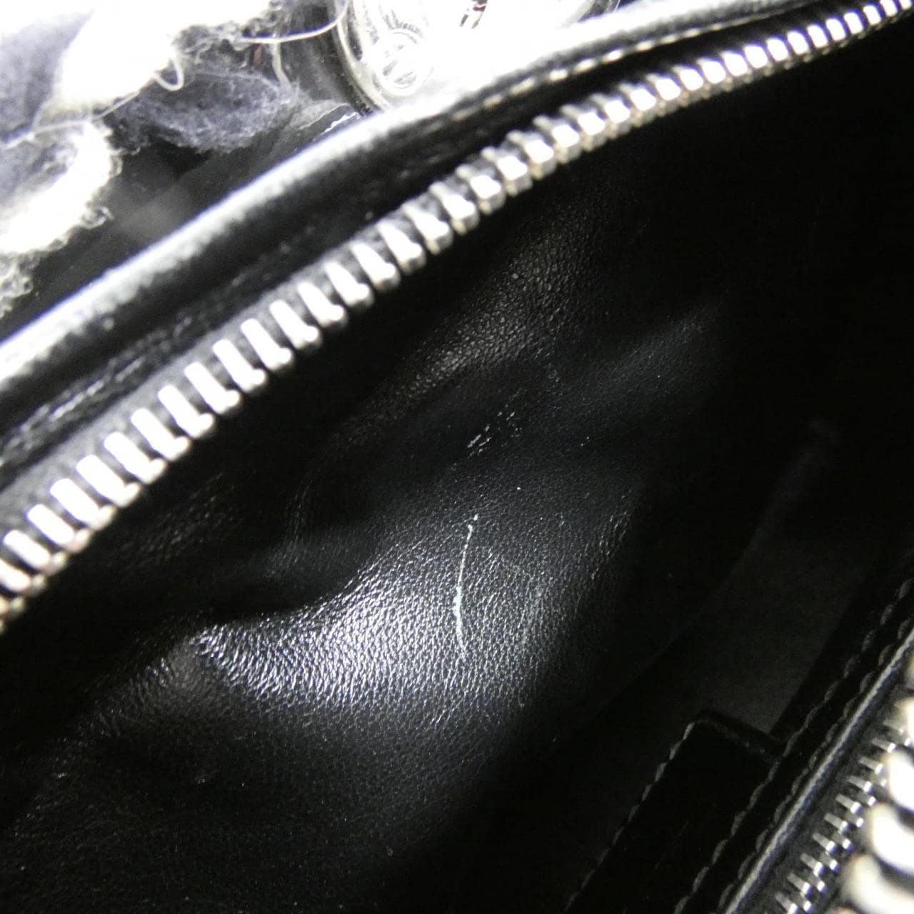 クリスチャンディオール レディ ディオール ミディアム M0550PCTV バッグ