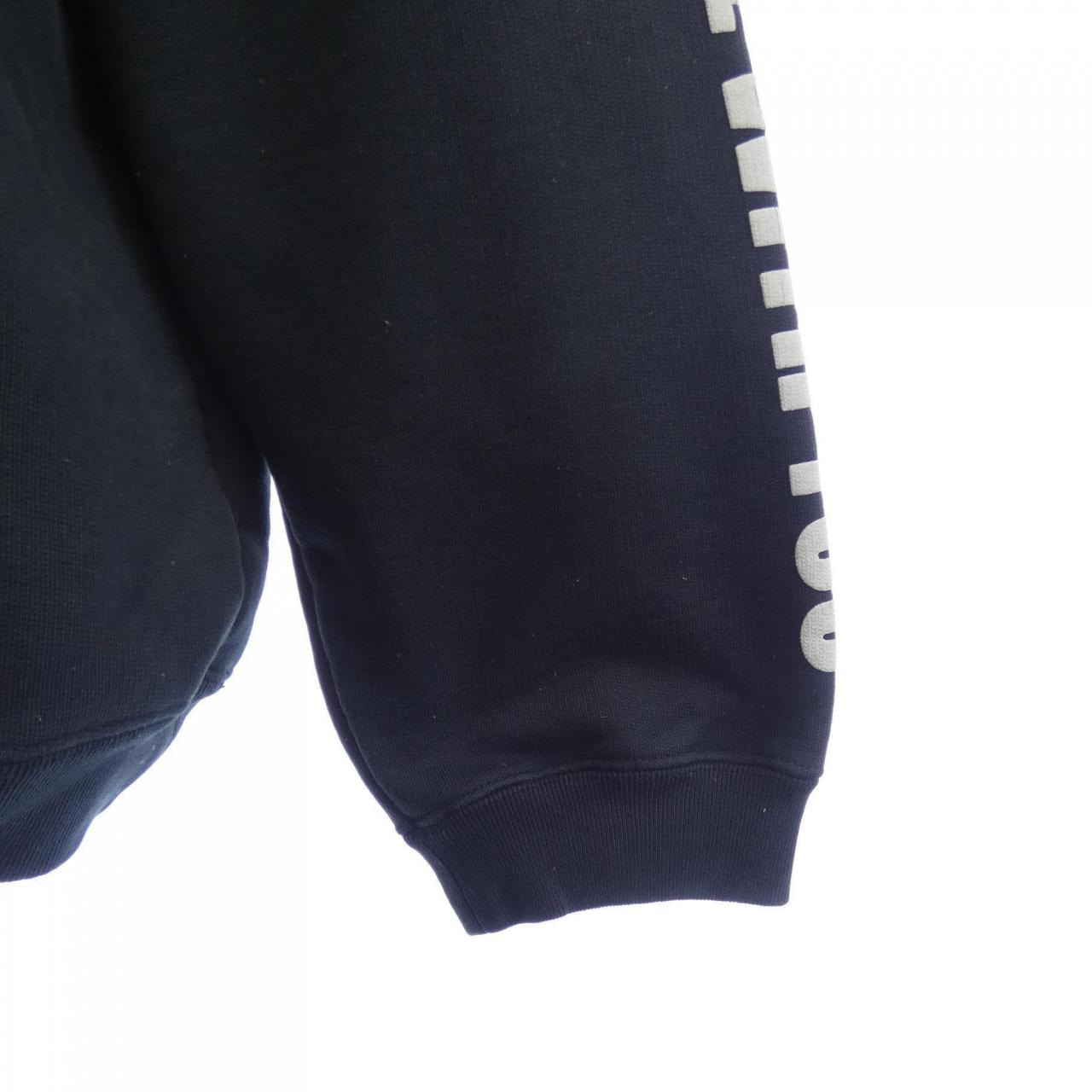 ヴェトモン VETEMENTS USW21TR014 UNISEX パーカー