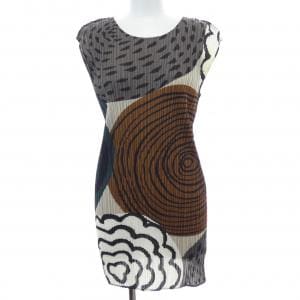 プリーツプリーズ PLEATS PLEASE PP73-JT684 9572075 トップス