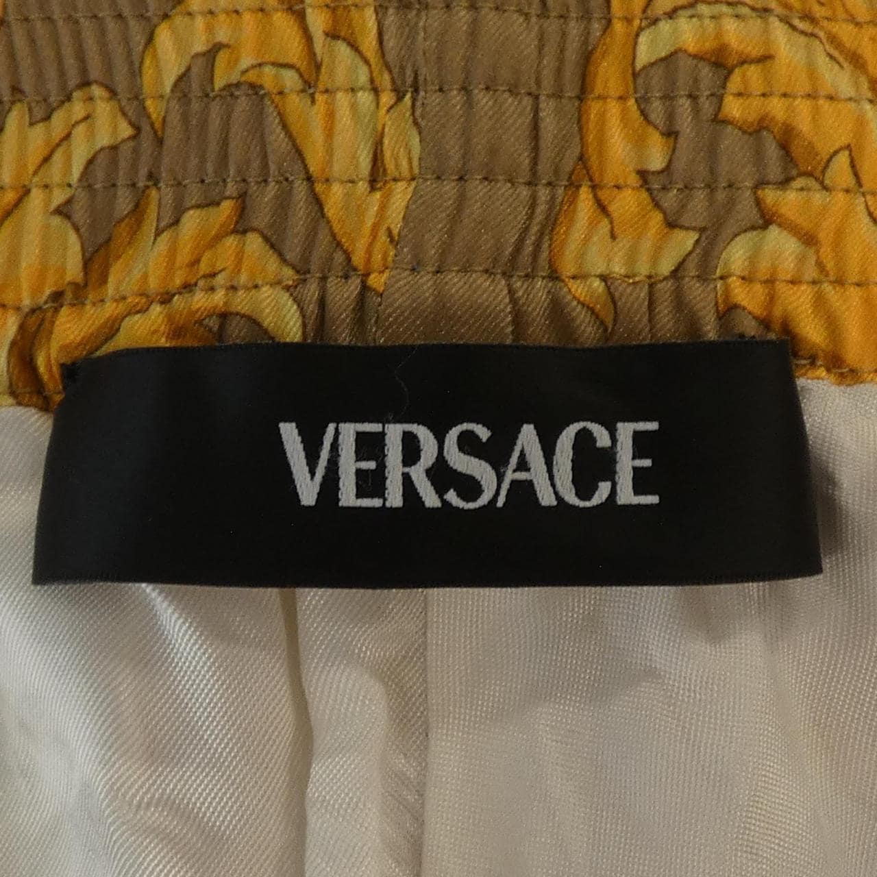 ヴェルサーチェ VERSACE ショートパンツ