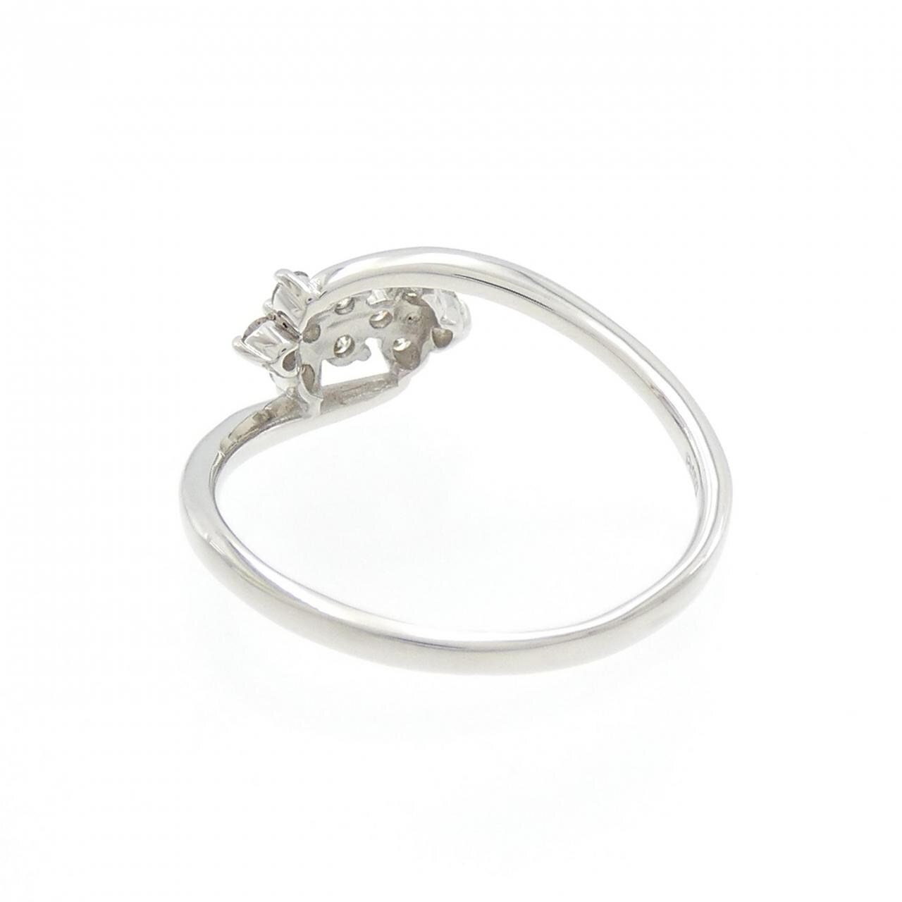 【新品】PT フラワー ダイヤモンド リング 0.20CT