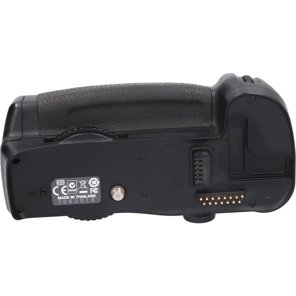 MB-D10 (D700, D300, D300S)