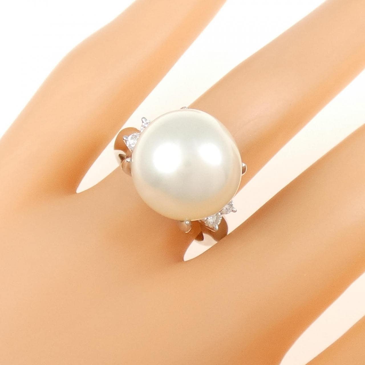 PT White Butterfly Pearl Ring 13.5mm