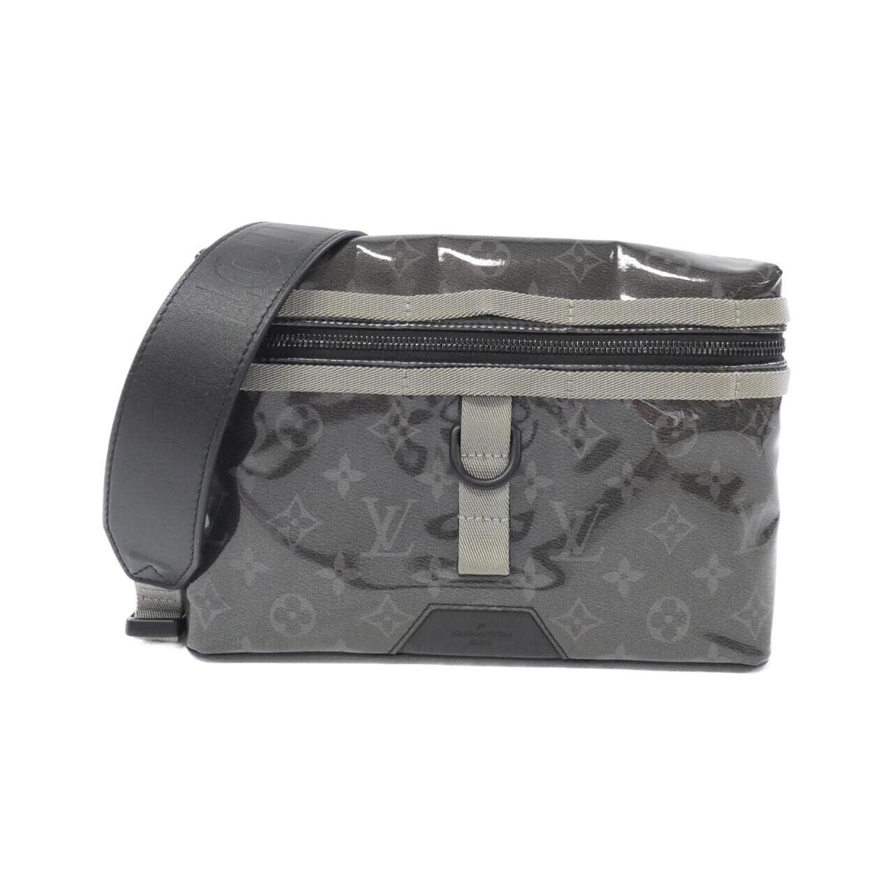 LOUIS VUITTON Monogram Eclipse Glaze Messenger PM M52218 Shoulder Bag