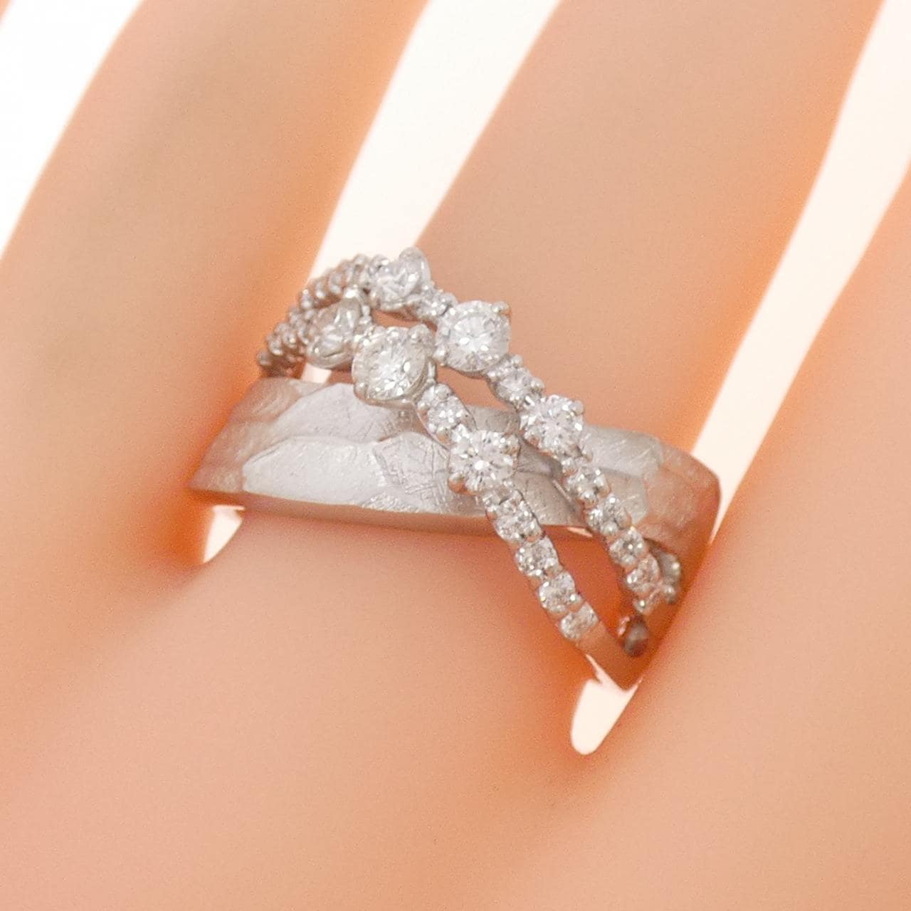 PT900 ダイヤモンド リング 0.70CT