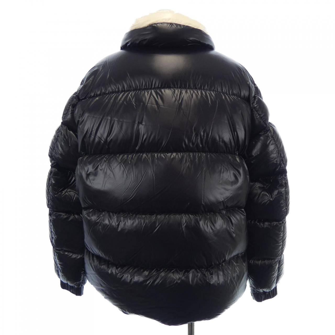 モンクレール MONCLER ダウンジャケット