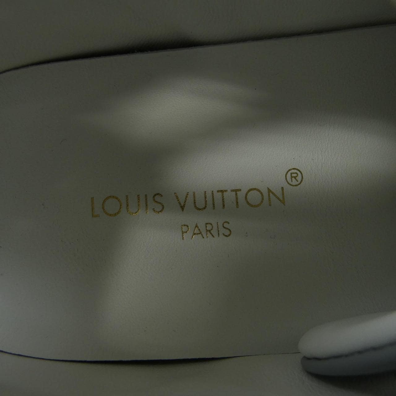 ルイヴィトン LOUIS VUITTON タイムアウトライン スニーカー