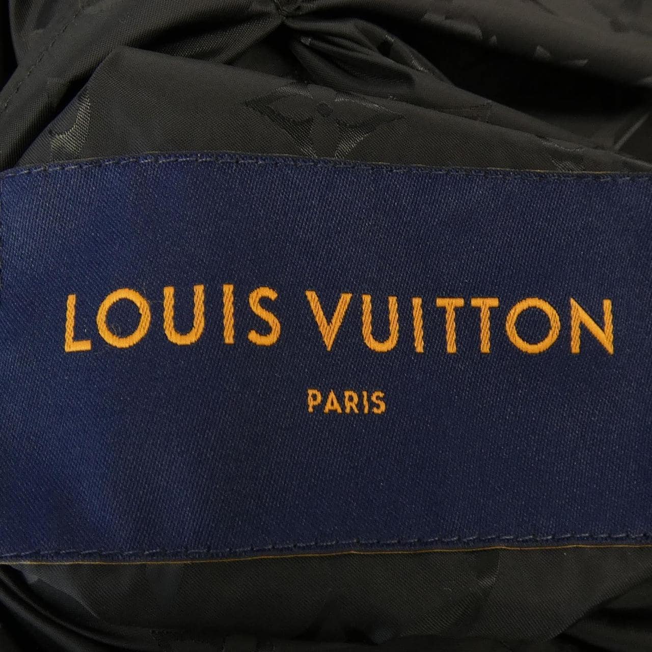 ルイヴィトン LOUIS VUITTON モノグラムリバーシブルナイロンウインドブレーカー HLB46WMO6 ブルゾン
