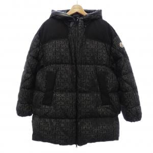 モンクレール MONCLER ダウンジャケット