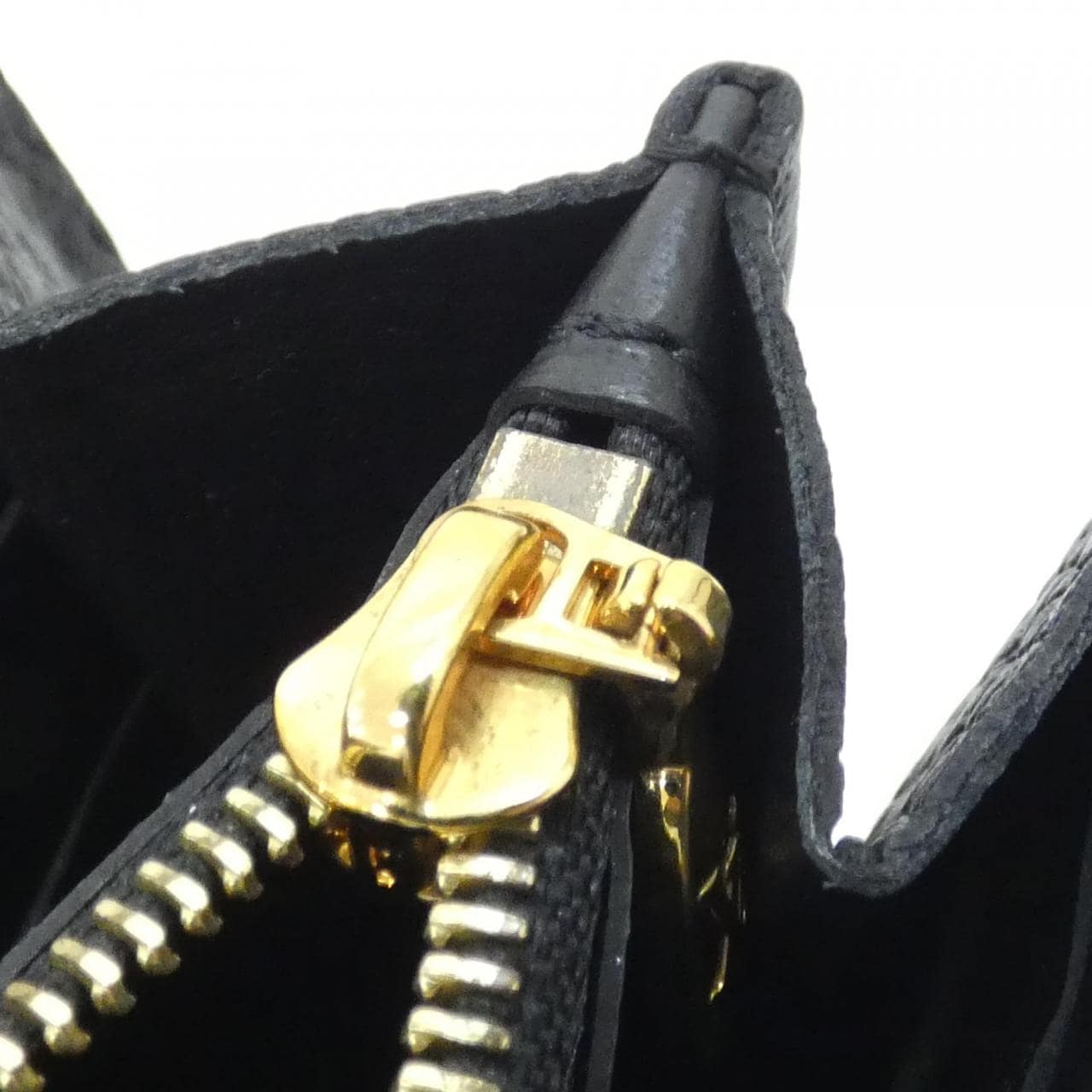 ルイヴィトン ポルトフォイユ カプシーヌ M64551 財布