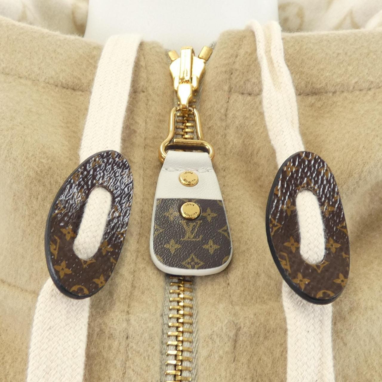 ルイヴィトン LOUIS VUITTON FQCO15QWE ケープ