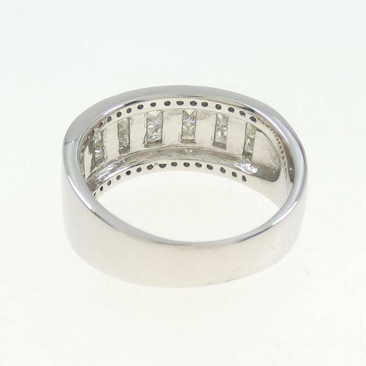 PT900 ダイヤモンド リング 1.00CT