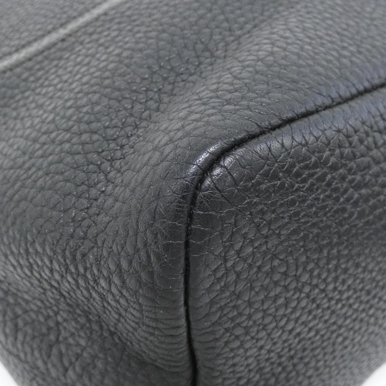 ルイヴィトン トリヨン(LVサークル) カバ ライト M55000 ショルダーバッグ