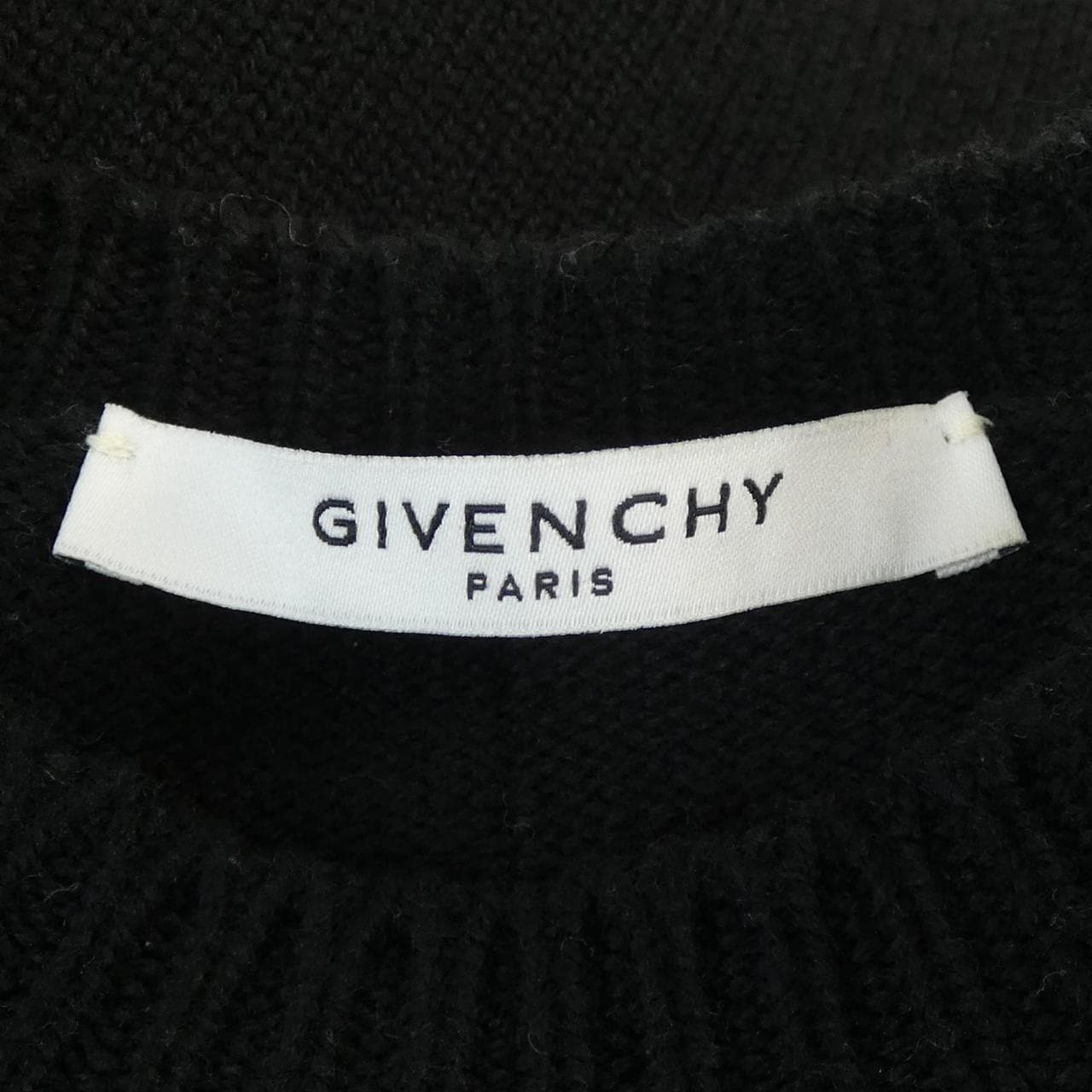 GIVENCHY紀梵希針織品