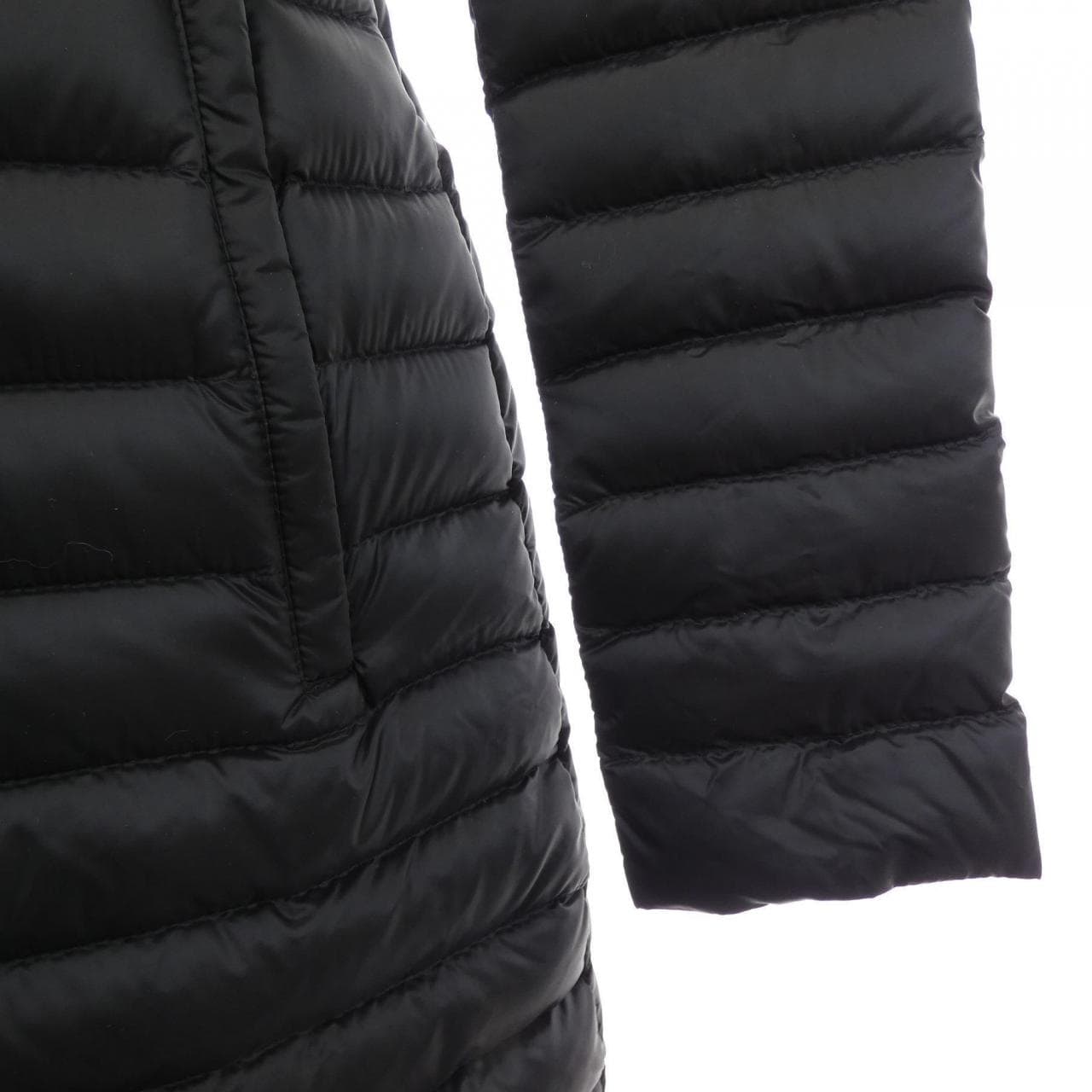 MONCLER BARBEL down coat