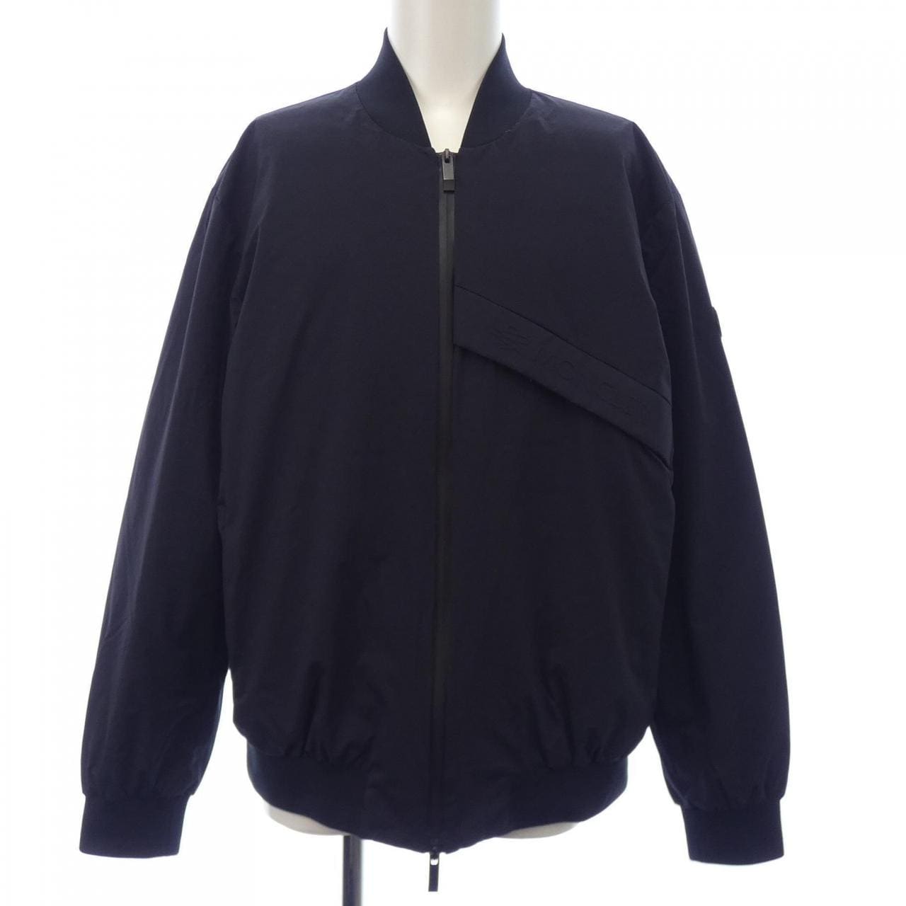 モンクレール MONCLER ダウンジャケット