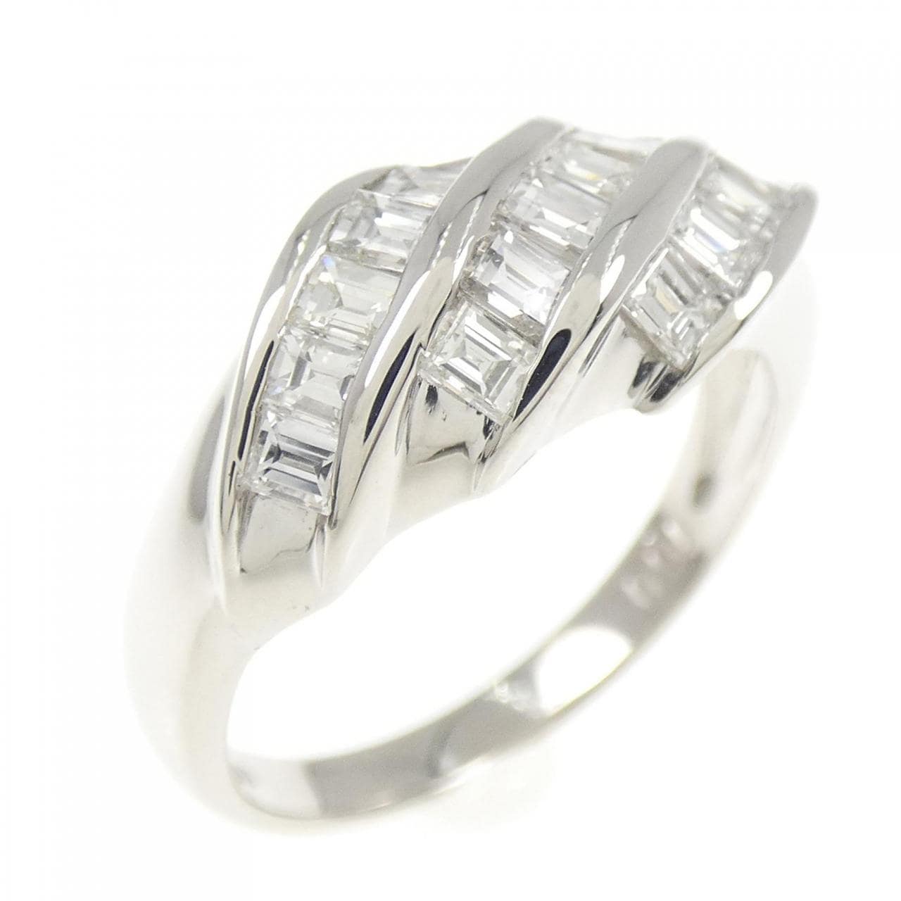 PT900 ダイヤモンド リング 1.00CT