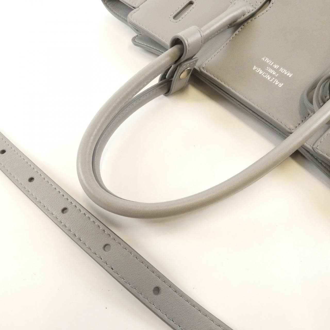 バレンシアガ ハンプトン ミニ 813362 2ABAW バッグ