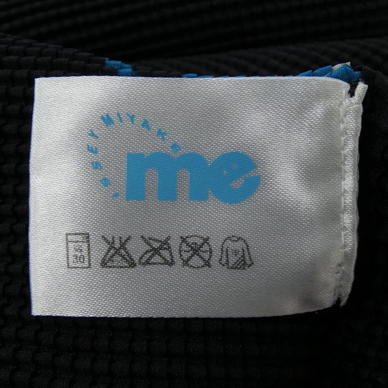 ミーイッセイミヤケ me ISSEY MIYAKE MI33FK236 トップス