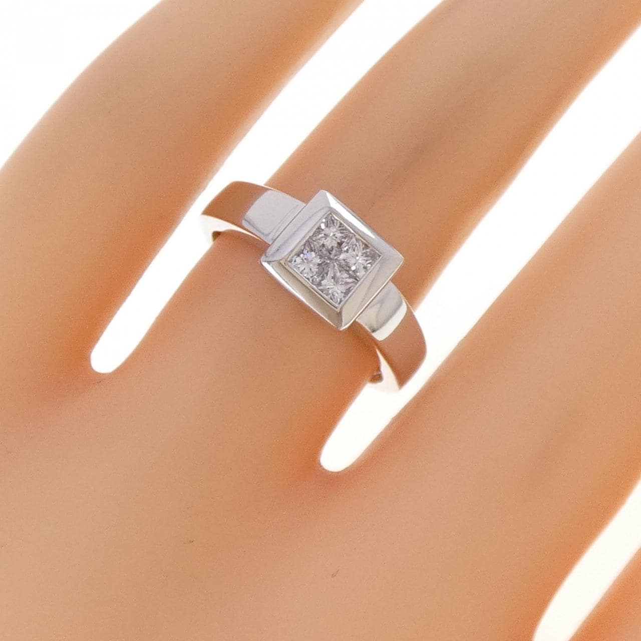 K18WG ダイヤモンド リング 0.30CT