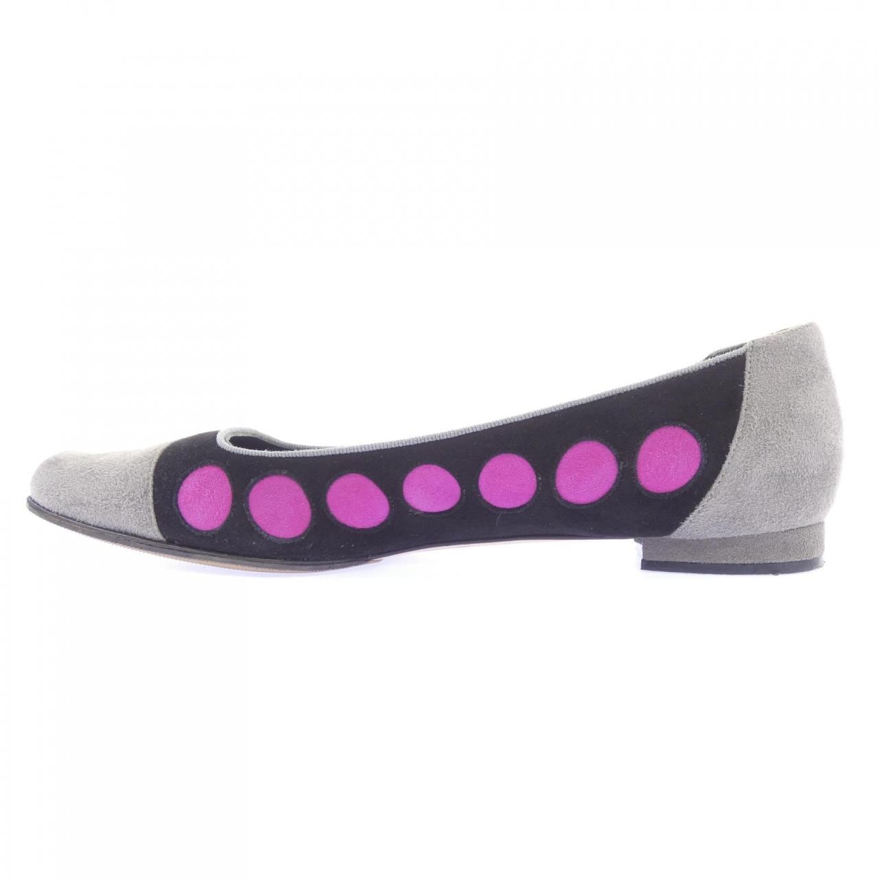 マノロブラニク MANOLO BLAHNIK フラットシューズ