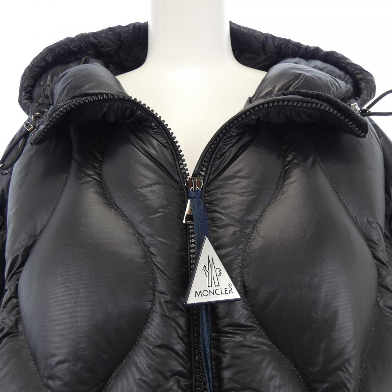 モンクレール MONCLER ダウンジャケット