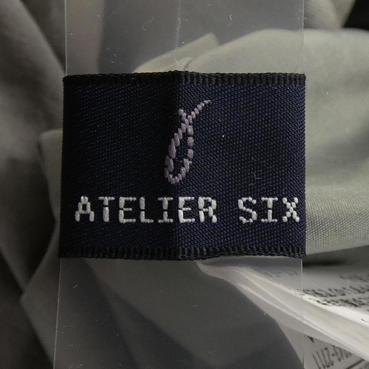 ATELIER SIX ダウンコート