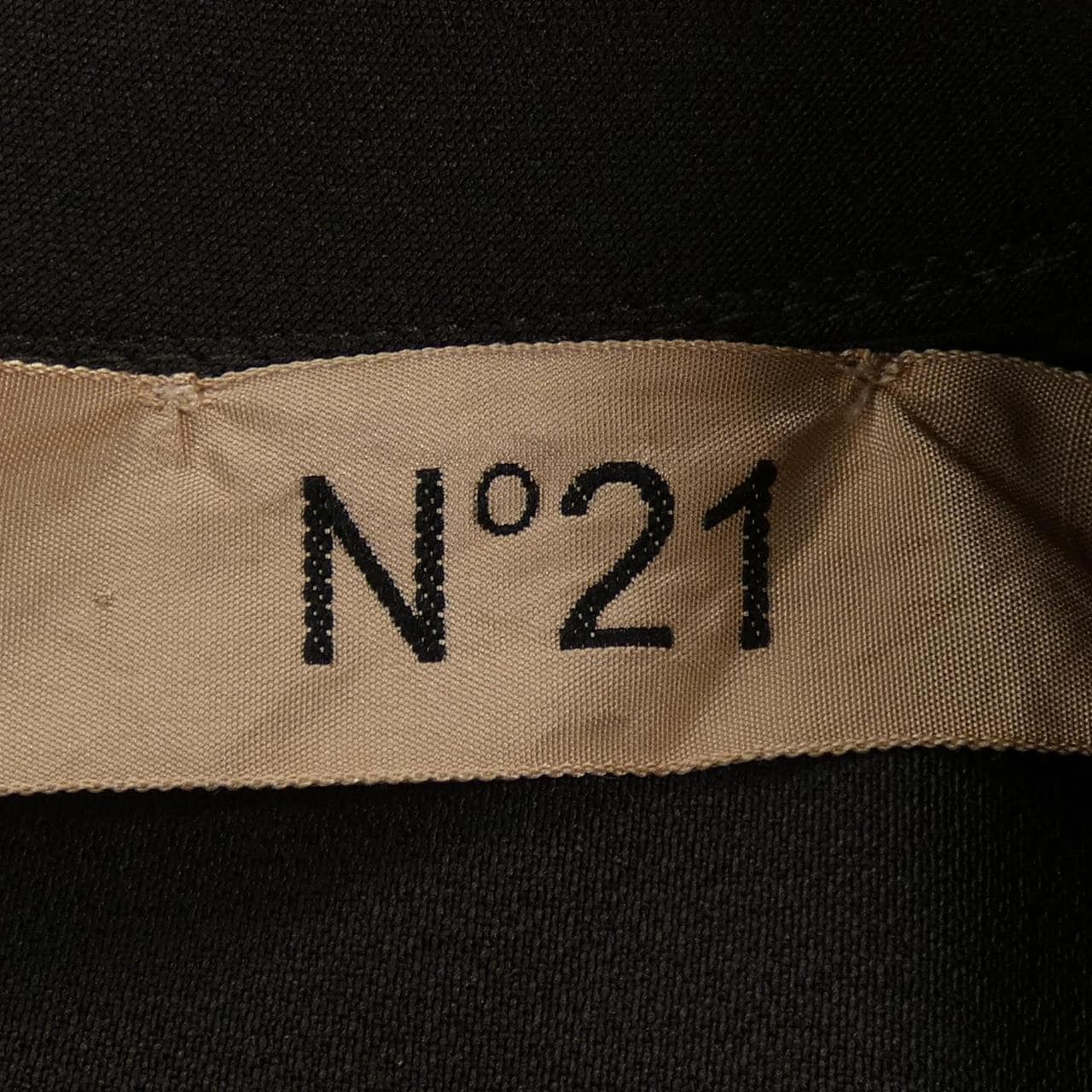 ヌメロヴェントゥーノ N°21 23S-H121-5069 ワンピース