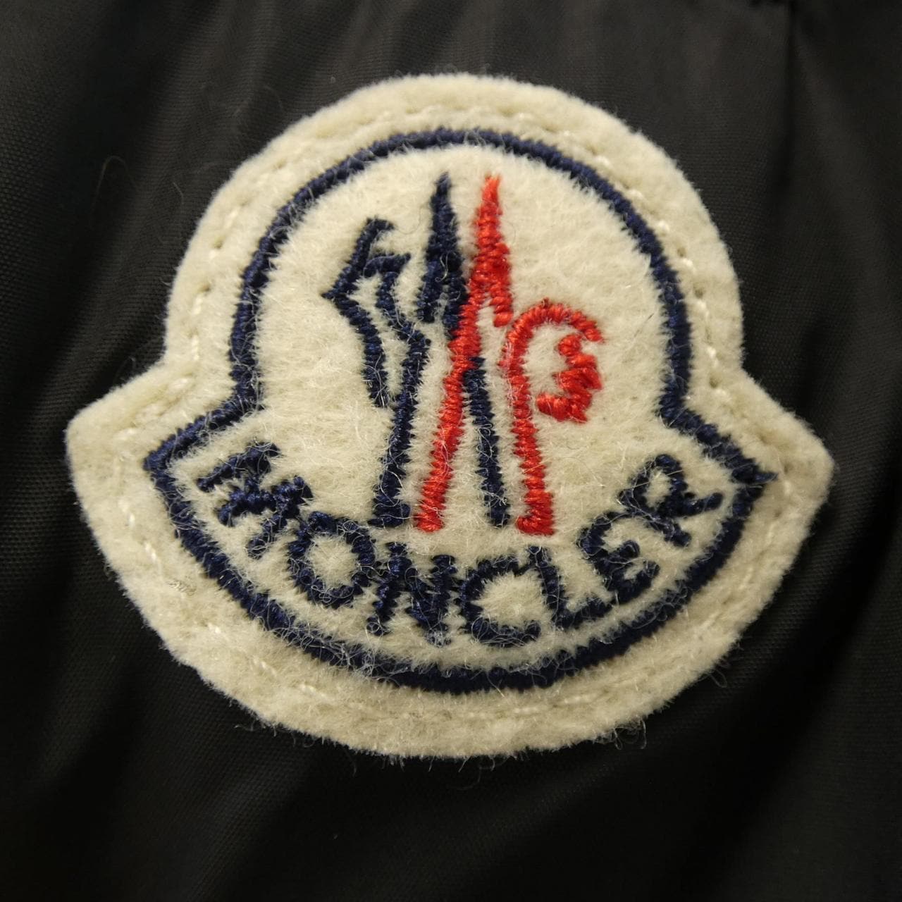 モンクレール MONCLER ダウンジャケット